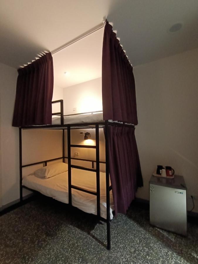 Swf淡水新五福旅館 Sinwufu Hotel Екстер'єр фото