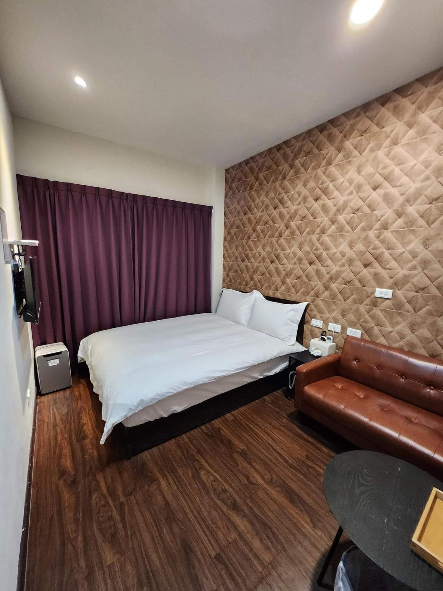 Swf淡水新五福旅館 Sinwufu Hotel Екстер'єр фото